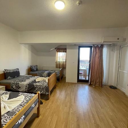 Ela Hostel Prizren Extérieur photo