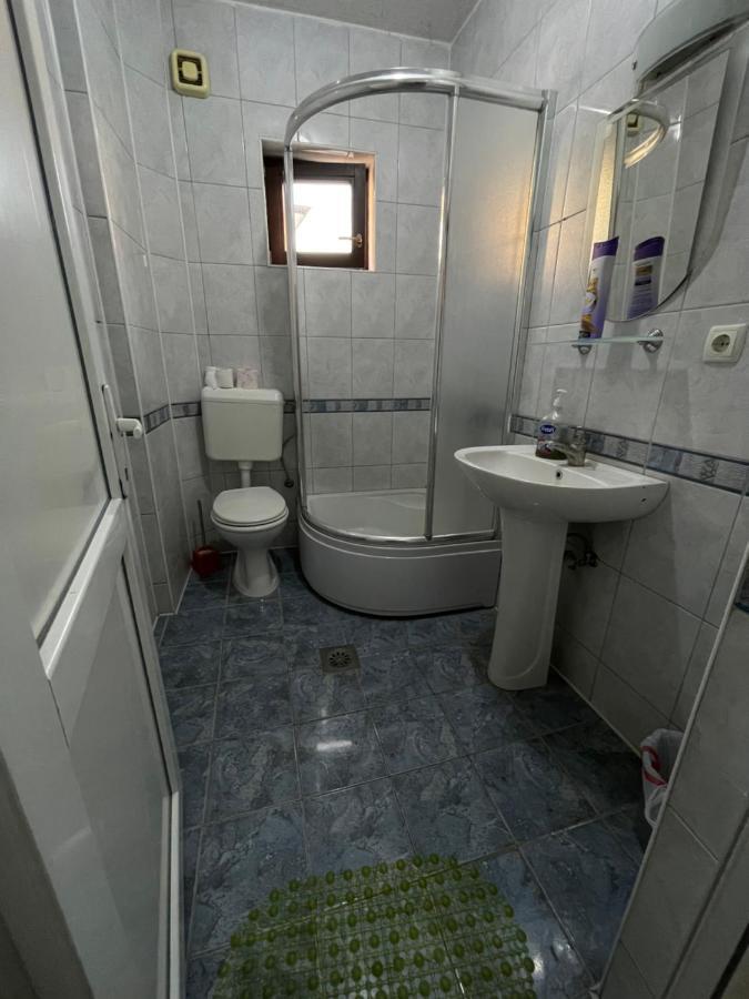 Ela Hostel Prizren Extérieur photo
